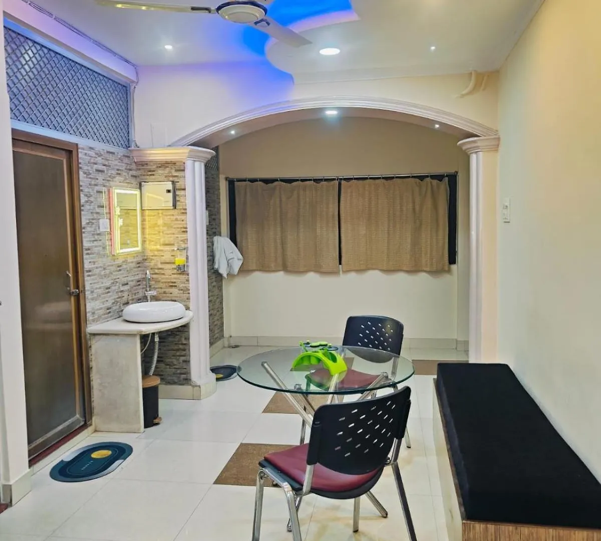 アパート Shree Niwas Home Stay バラナシ